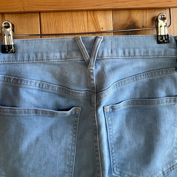 VERONICA BEARD carly high rise kick flare jeans in bail out wash - Picture 8 of 11